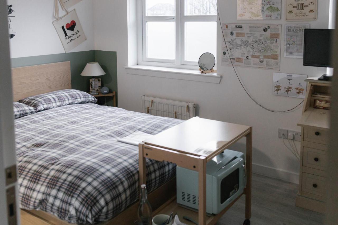 Broomhouse Homestay 爱丁堡 外观 照片