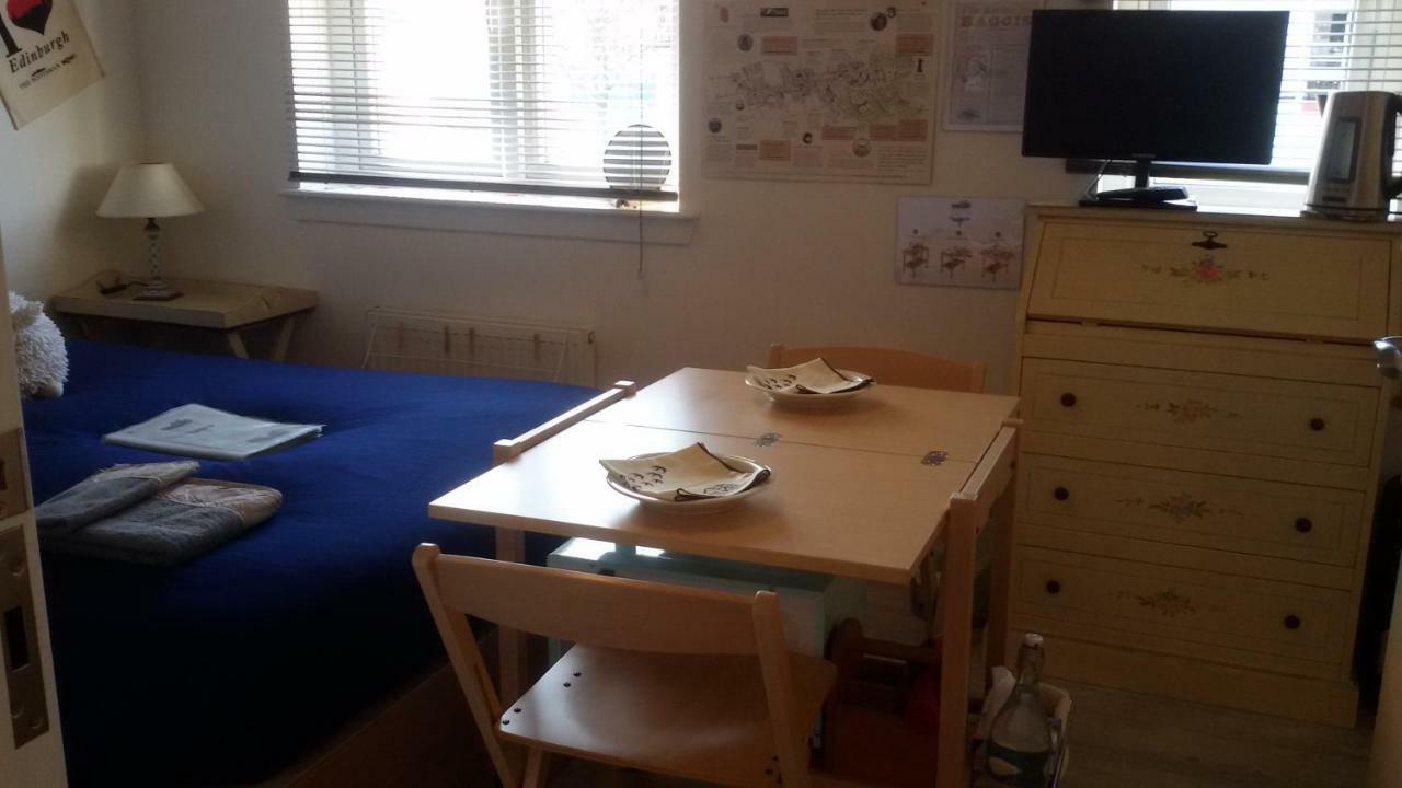 Broomhouse Homestay 爱丁堡 外观 照片